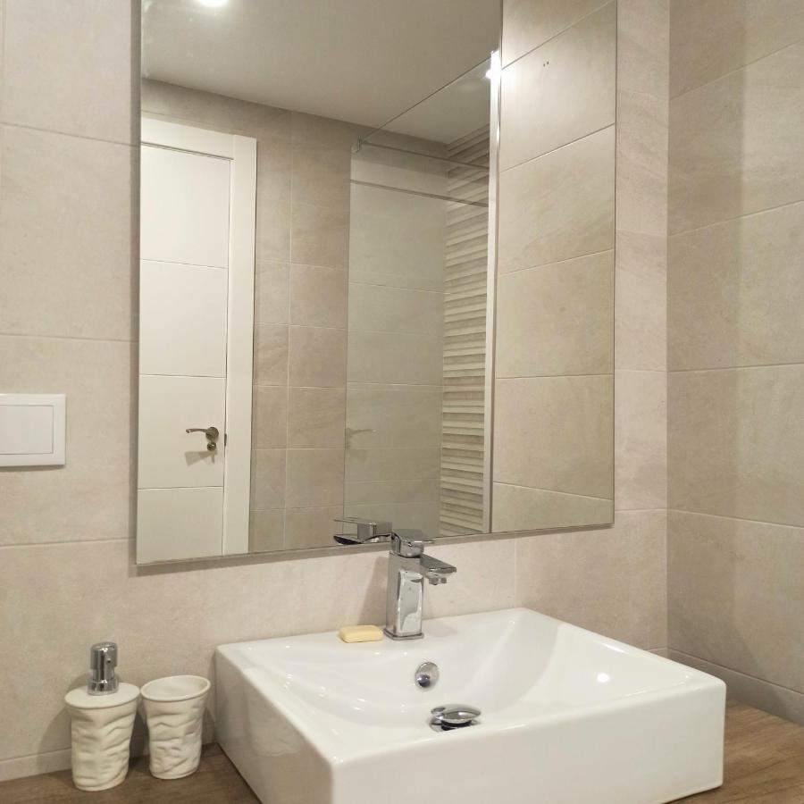 La Paloma Beach Apartment With Pool By Casa Del Sol Hr Manilva Buitenkant foto